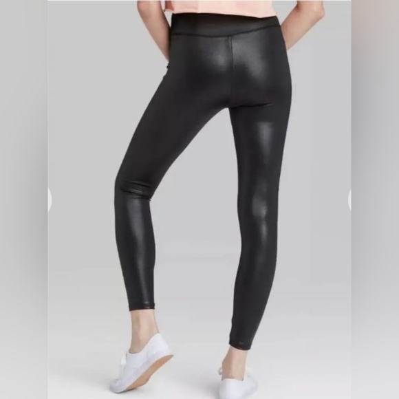WILD FABLE | HIGH-ANKLE MID-WAIST PLEATHER LEGGINGS -NWT! - Picture 3 of 9